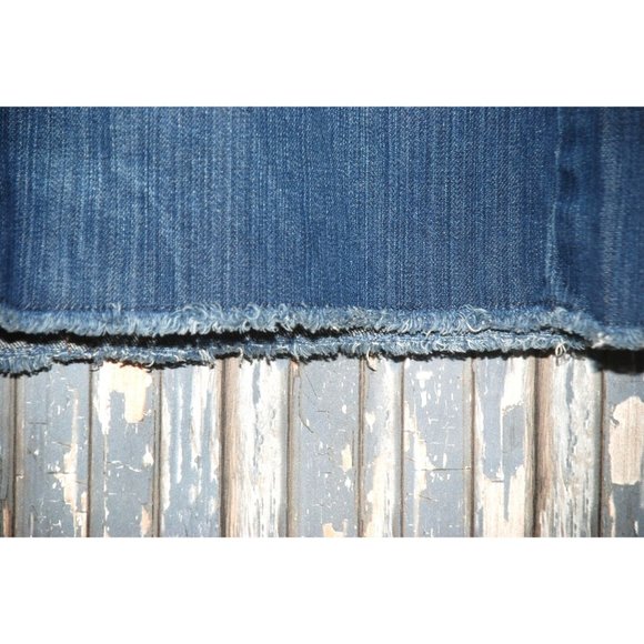 Old Navy Ladies Blue Jean Mini Skirt Size 12 Distressed Raw Hem Cotton Y2K - Picture 4 of 8